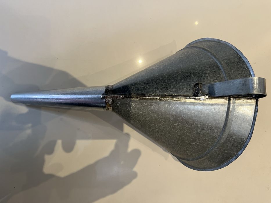 Palni mici 25 lei, si mari 35 lei .