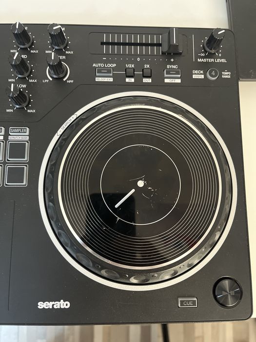 Controller DJ Pioneer DDJ-REV1