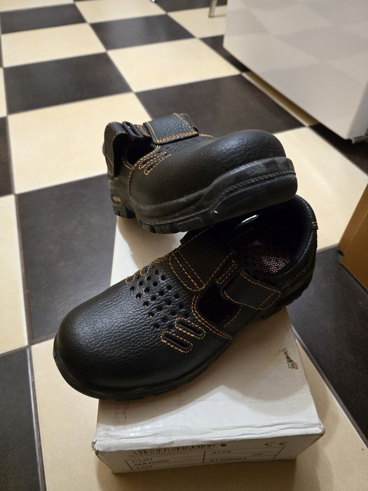 SANDALE DE LUCRU - Noi - Marimea 38