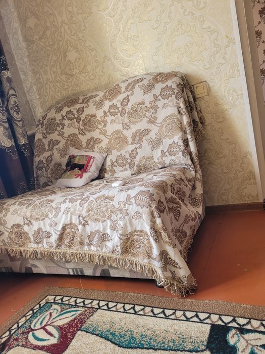 Срочно продам угловой диван