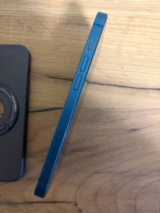 Продавам iPhone 13 – 128 GB