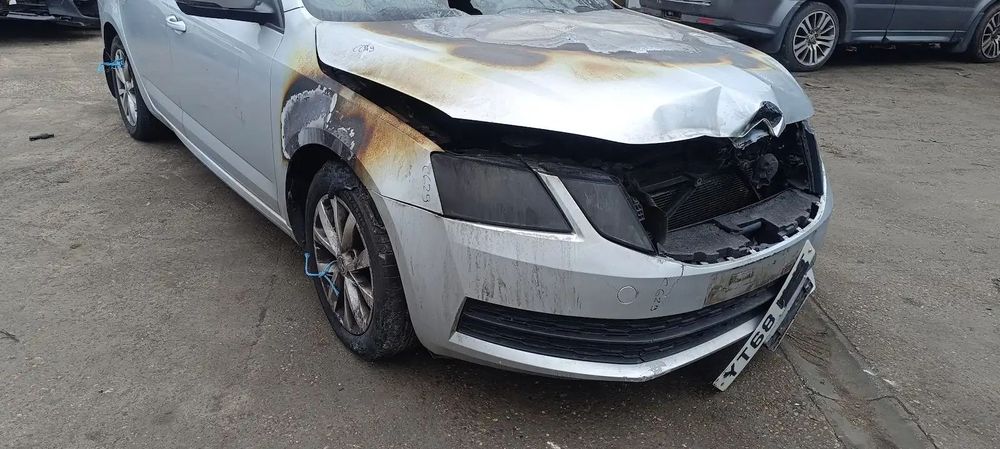 Dezmembrari / Dezmembrez Skoda Octavia 3 1.6 TDI DGTE cutie viteze manuala 5 trepte cod culoare LA7W