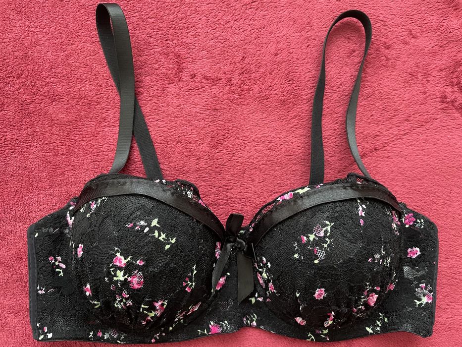 Сутиени комплекти