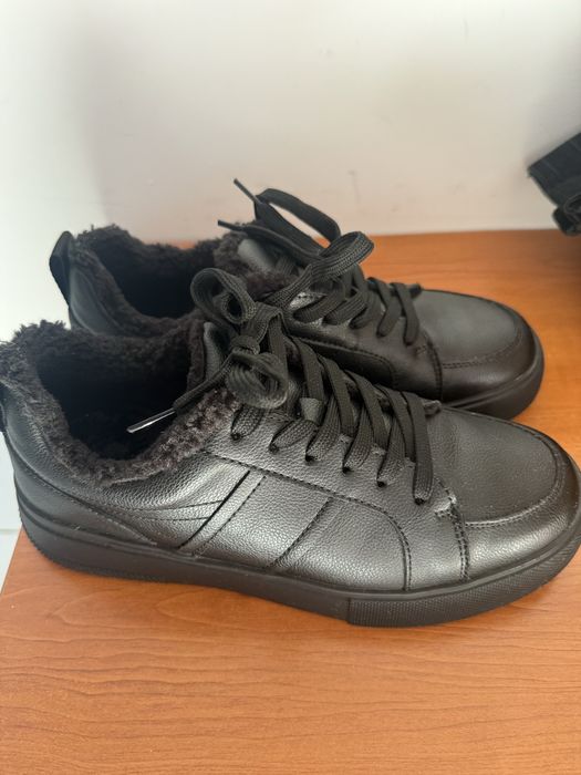 Зимние кроссовки