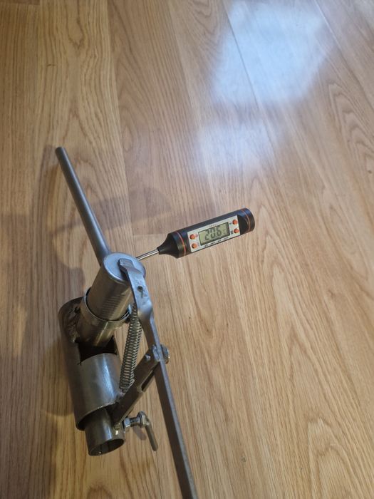 Сублиматор за оксалова киселина за лечение на вароатоза при пчели