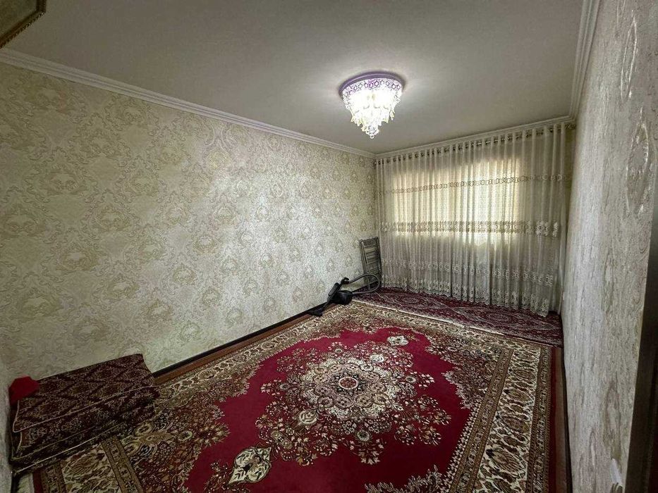 Продаётся 2х комн квартира на 4 этаже Ор-р Тожмахал 34 школа
