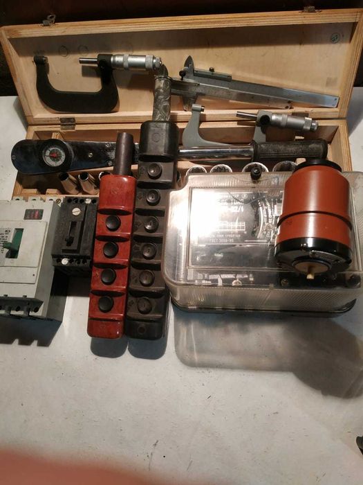 Мост диодный; теристоры мегаомметр М4100/1-5