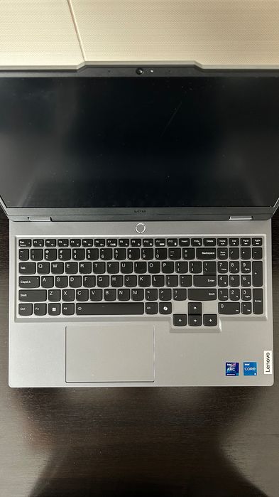 Laptop Gaming Lenovo LOQ 15IAX9I
