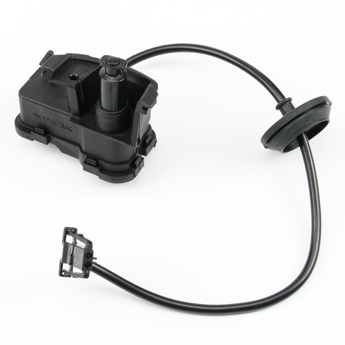 Машинка за заключване отваряне капачка на резервоара на VW Golf 7 VII