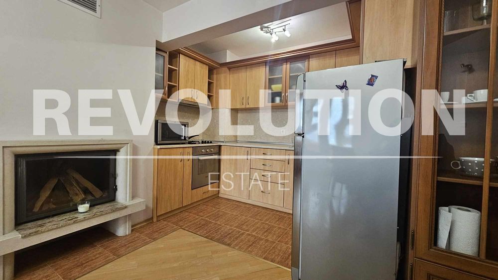 Дава се под наем Тристаен апартамент в Варна, Окръжна болница - 126 кв.м за 600 € - Снимка #1