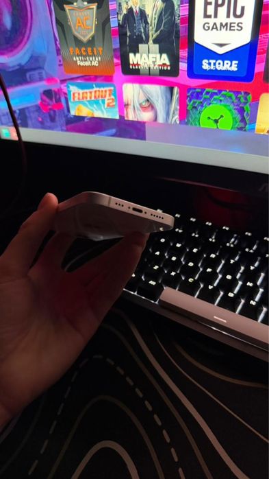 Продам Iphone 13 128gb