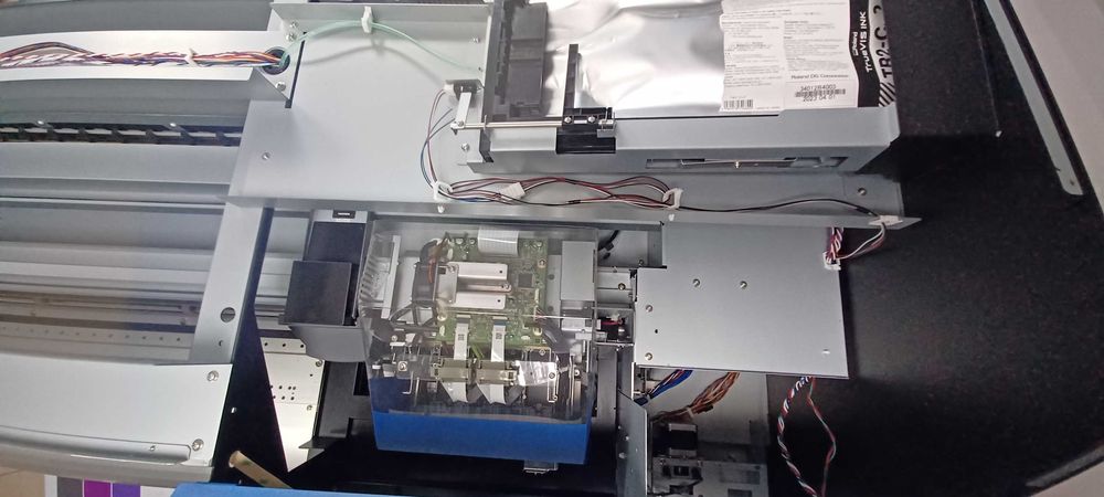 ROLAND SG-540 - Print&Cut - imprimanta eco-solvent 1,37m  - doar 14 ore de functionare - ca noua