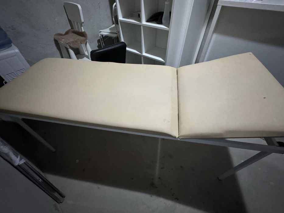 Продам медицинскую кушетку