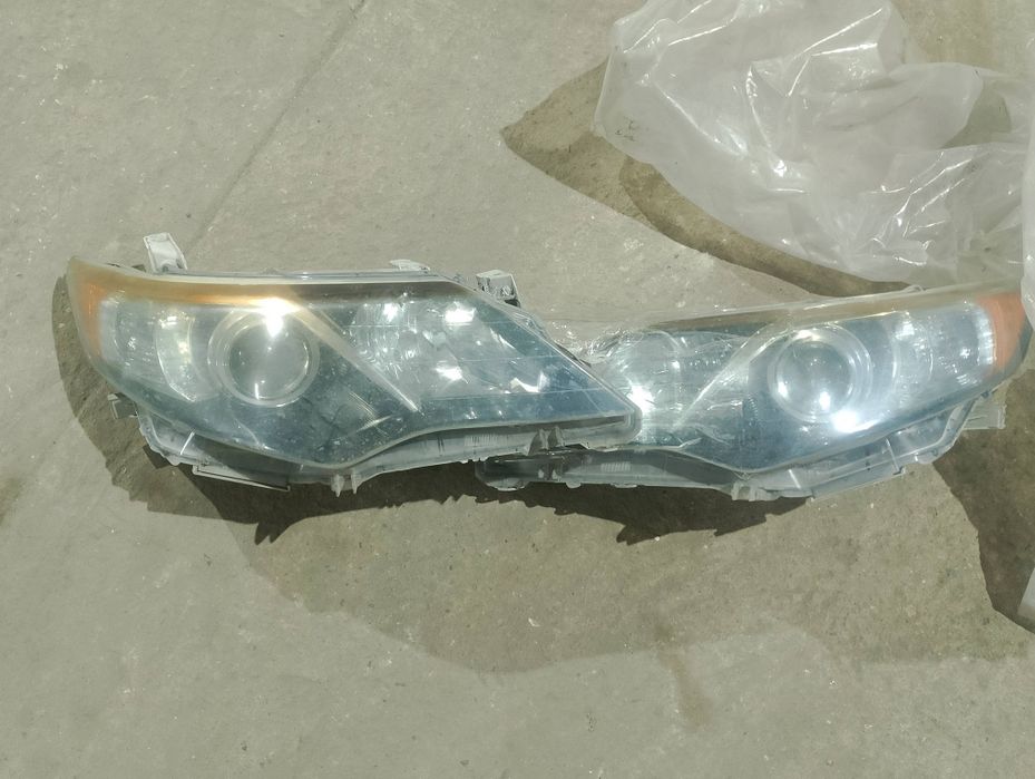 Продам фары на камри 50