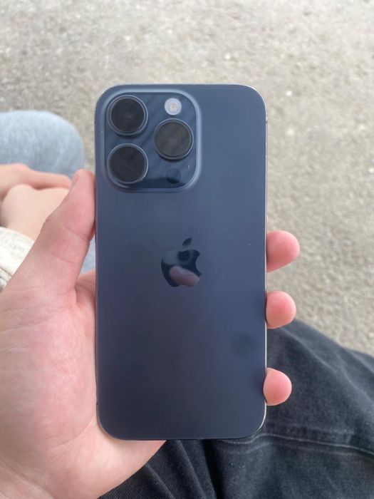 Айфон 15 про  256гб