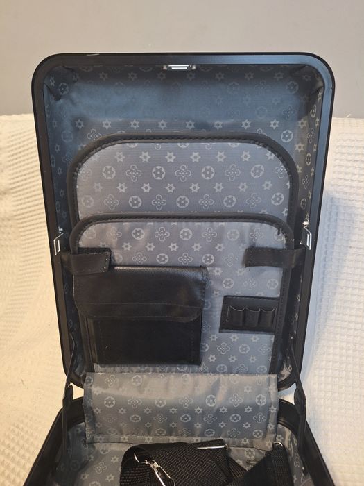 Продаётся алюминиевый кейс