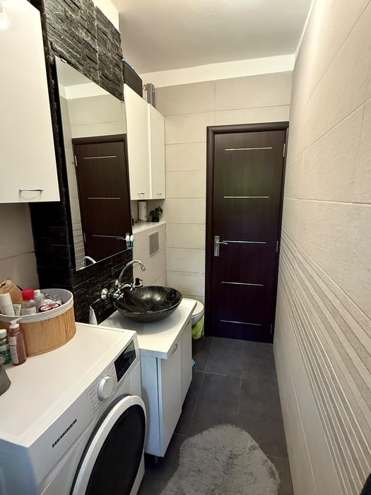 Apartament utilat si mobilat complet. 2 camere modificat la 3 camere
