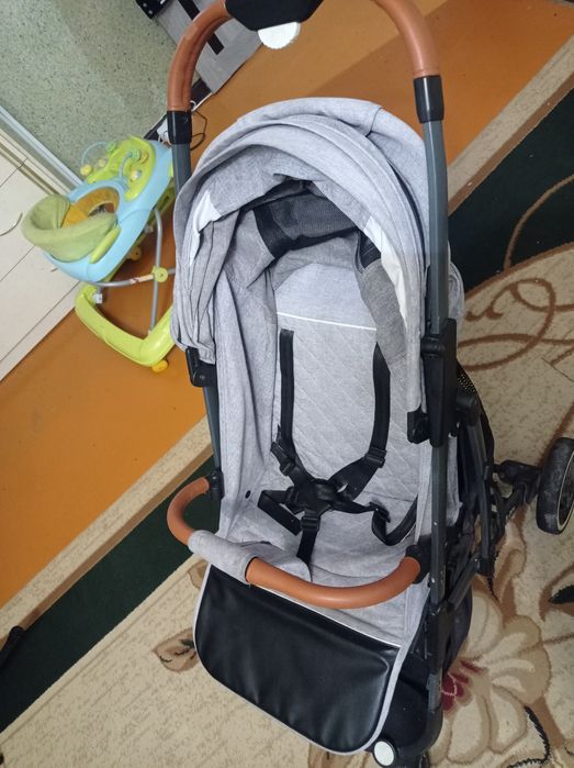 Коляска легкая СРОЧНо