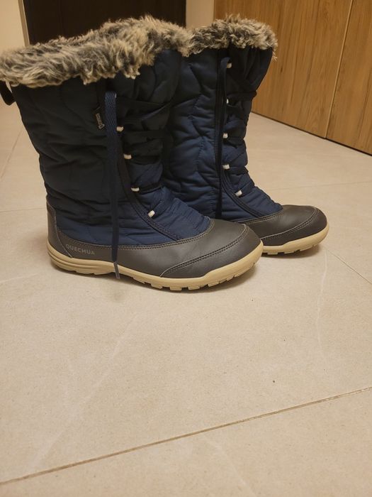 Vând cizme zăpadă, impermeabile Quechua