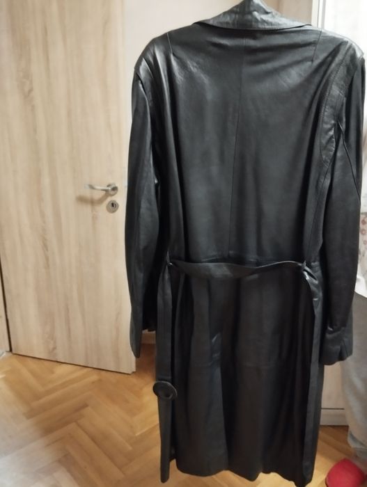 Продавам мъжко манто