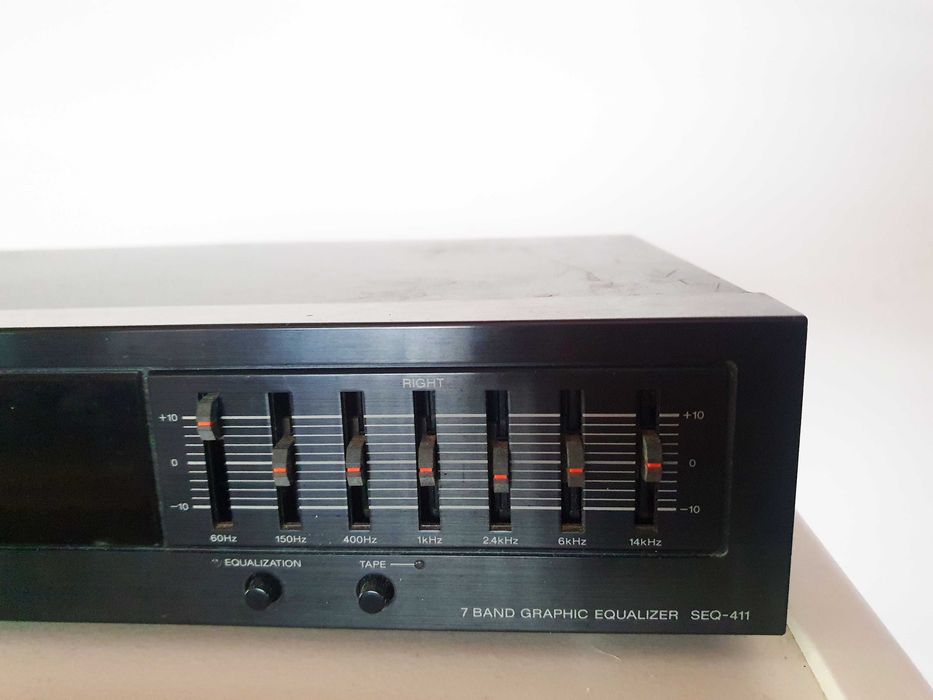 egalizator Sony SEQ-411 cu analizor spectral