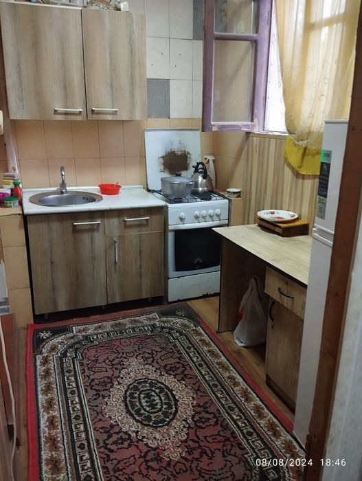 Yangiyoʻl tumani Gulbahor  mahallasida 3 xonali kvartira sotiladi