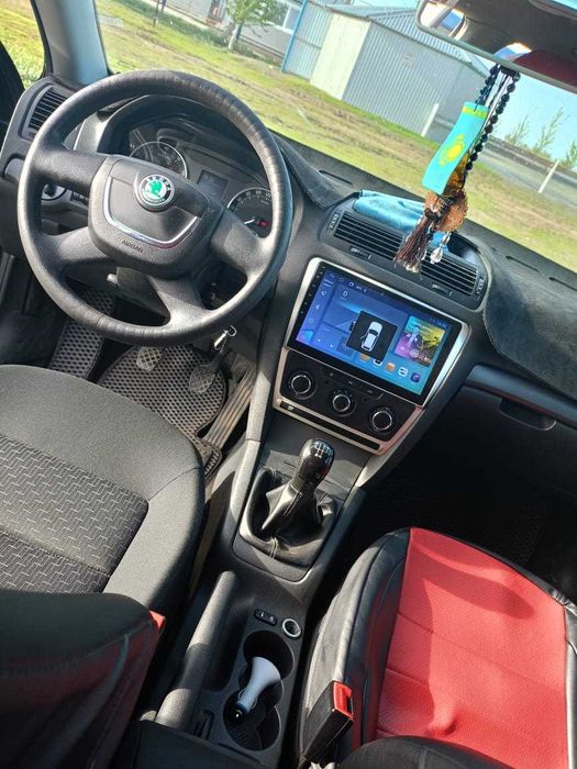 Транспорт/Легковые автомобили