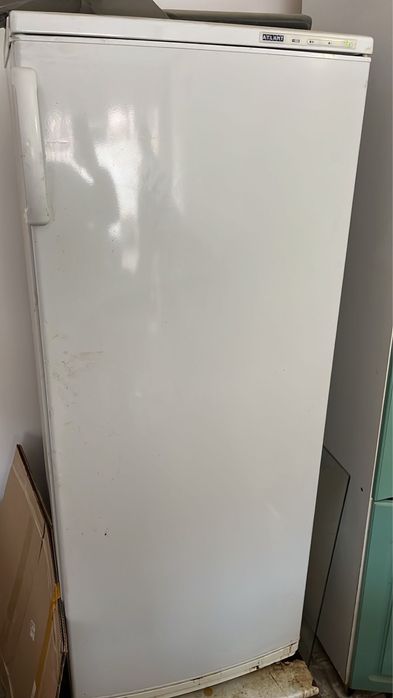 Продам морозильную камеру