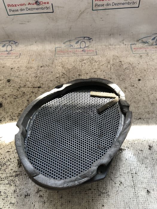 boxa dreapta fata  volkswagen golf 5 2006