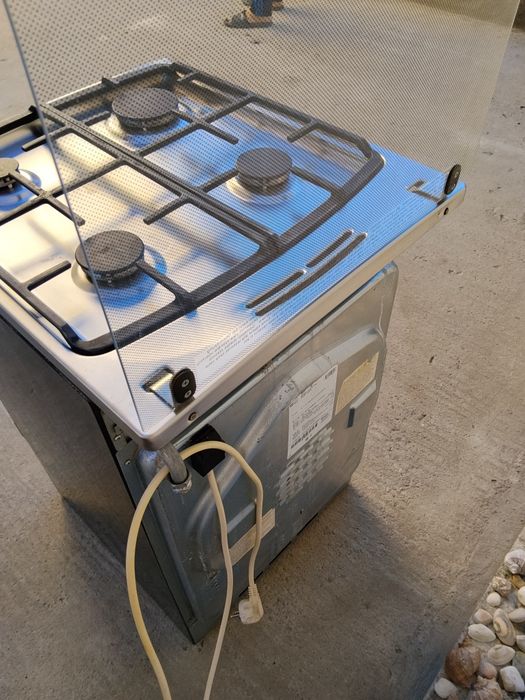 Aragaz Hansa FCGX53021, Gaz, 4 arzatoare, Aprindere electrica, 50cm, Inox