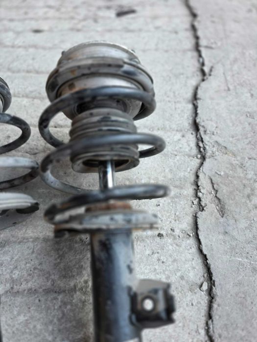 Предни амортисьори за BMW E46 4х4