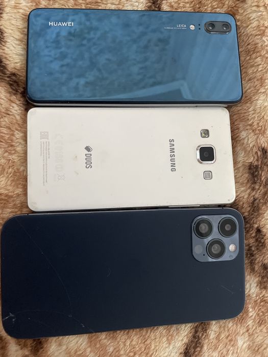 Продам три телефона