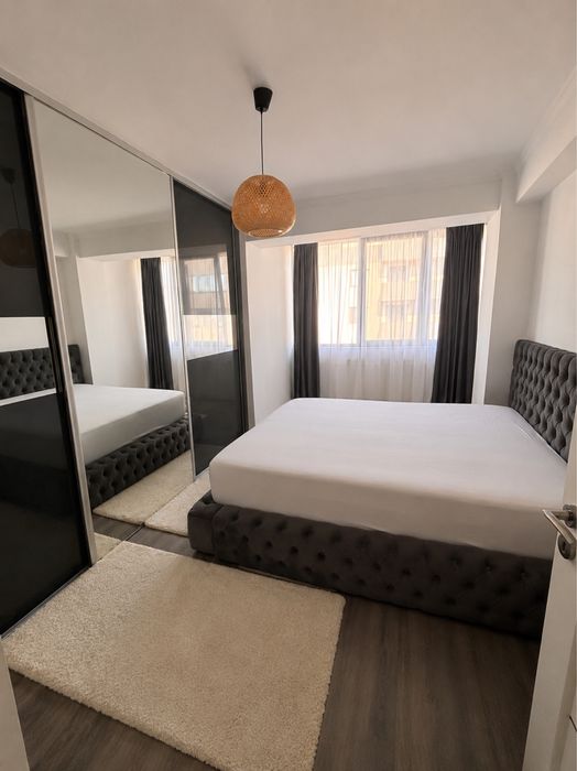 Inchiriez apartament