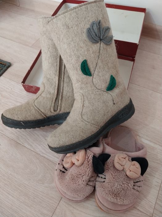 Продам зимние валенки 32 размера