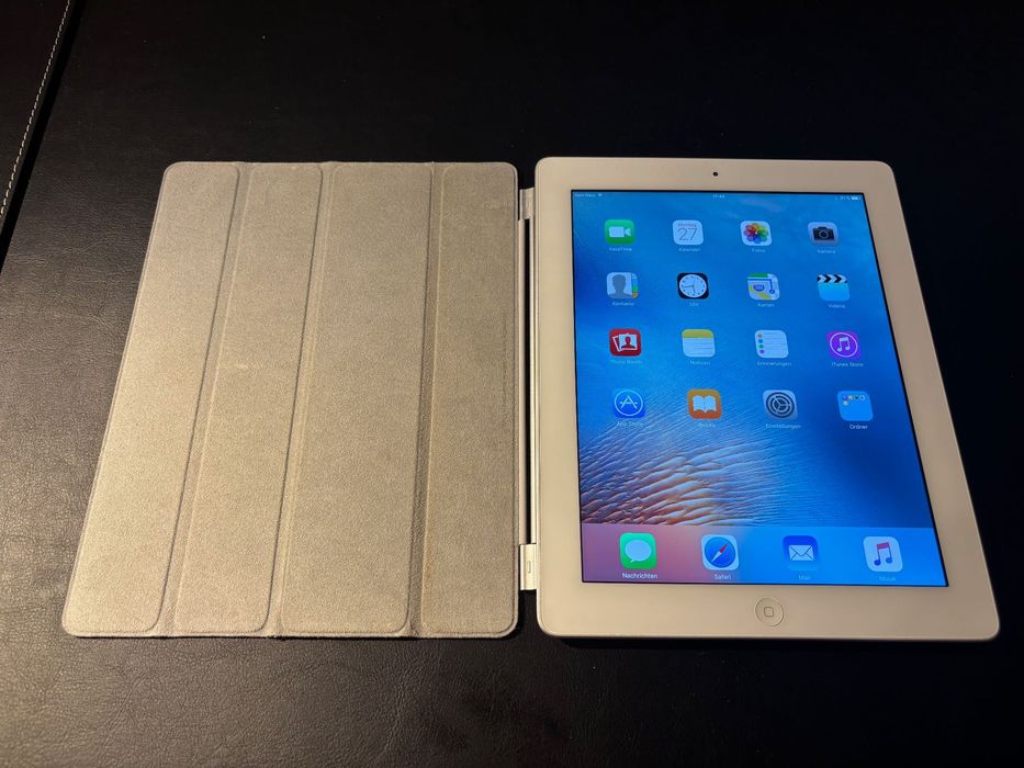 iPad (3. Generation) Wi-Fi + Cellular - перфектно състояние