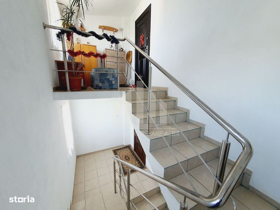 Apartament 3 camere decomandate | 80 mp | Loc parcare | Alba-Micesti
