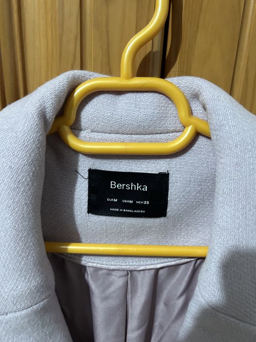 Palton damă Bershka mărime M