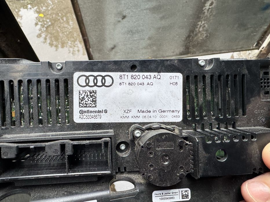 Климатроник за Ауди А4 b8 с подгрев