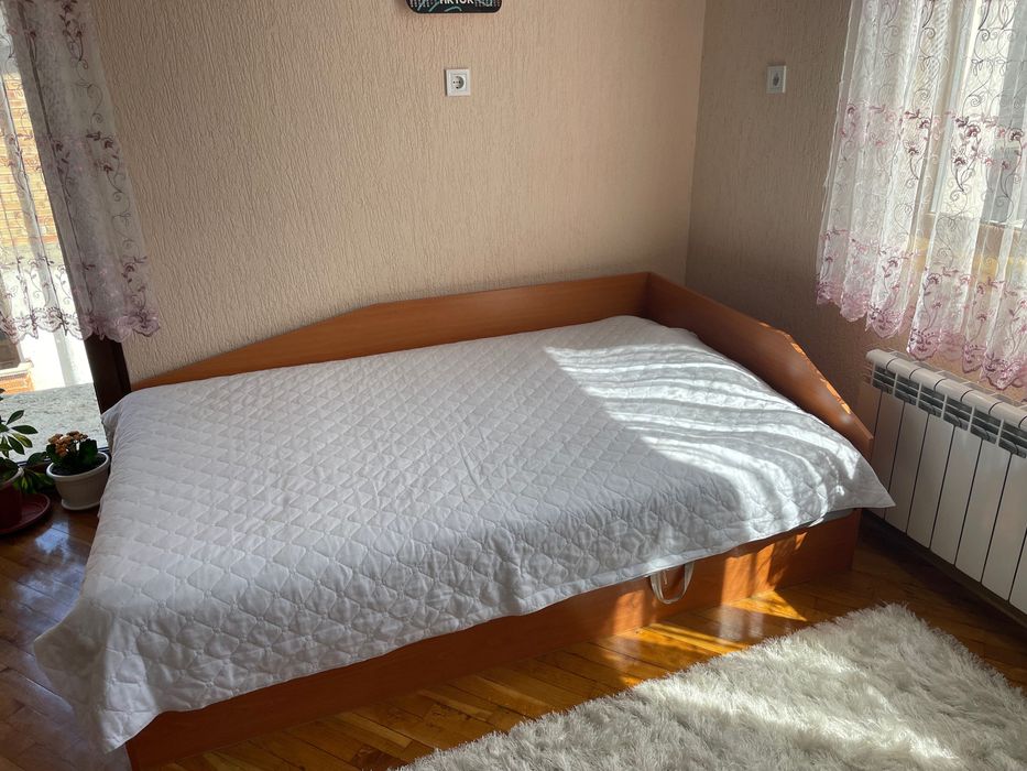 Приста(140х200)+ бюро(120х70)