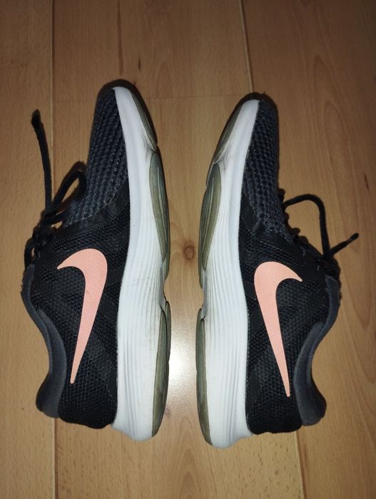 Маратонки Nike р.38, 24 см