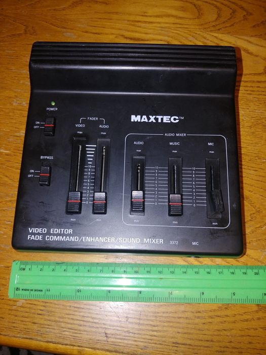 Mixer stereo audio- video hi fi