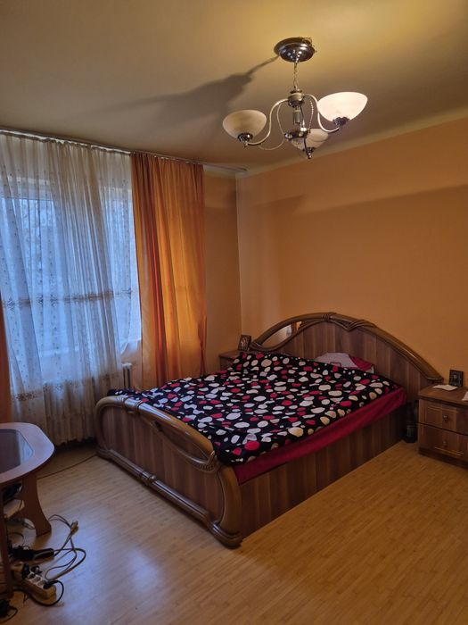 Închiriez Garsoniera str.Traian bl2 et 1