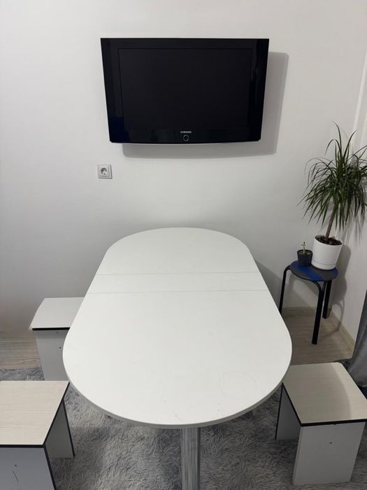 Стол и стулья комплект