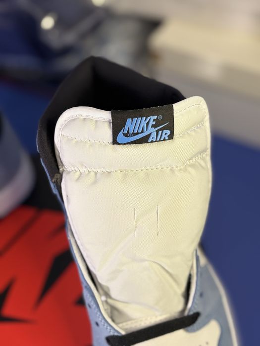 Air Jordan 1 High OG “University Blue”