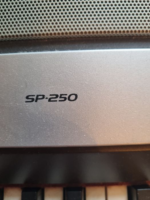 Pian Digital Korg SP250