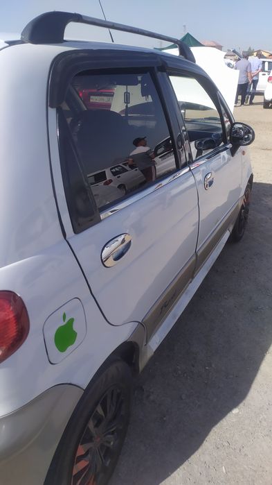Matiz sotiladi xolati yaxshi .metan gazi bor