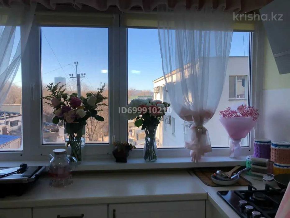 Продам трехкомнатную квартиру