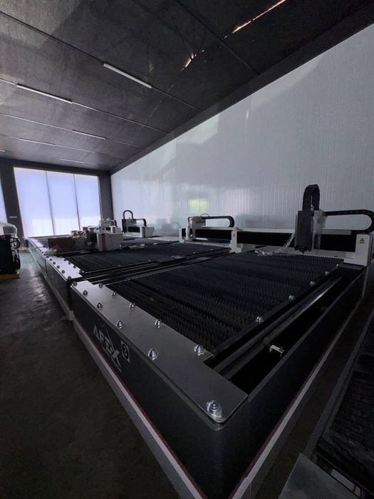 lazer kesish uskunasi (3000)w ligi 3 yil garantiya lazerniy istochnik