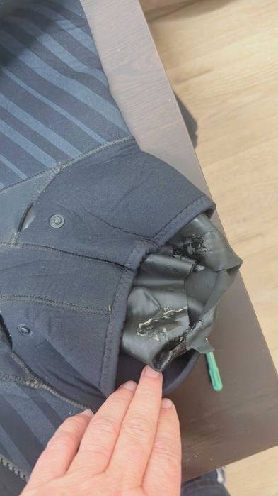 MYSTIC
Vulcanic  Front Zip Drysuit kitesurfing , kiteboarding