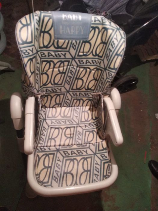 Продам стульчик для кормления